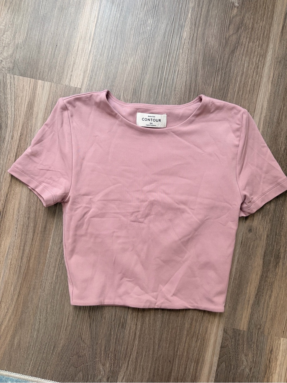 Aritzia Babaton Contour Dusty Rose Cropped Tee - Short Sleeve